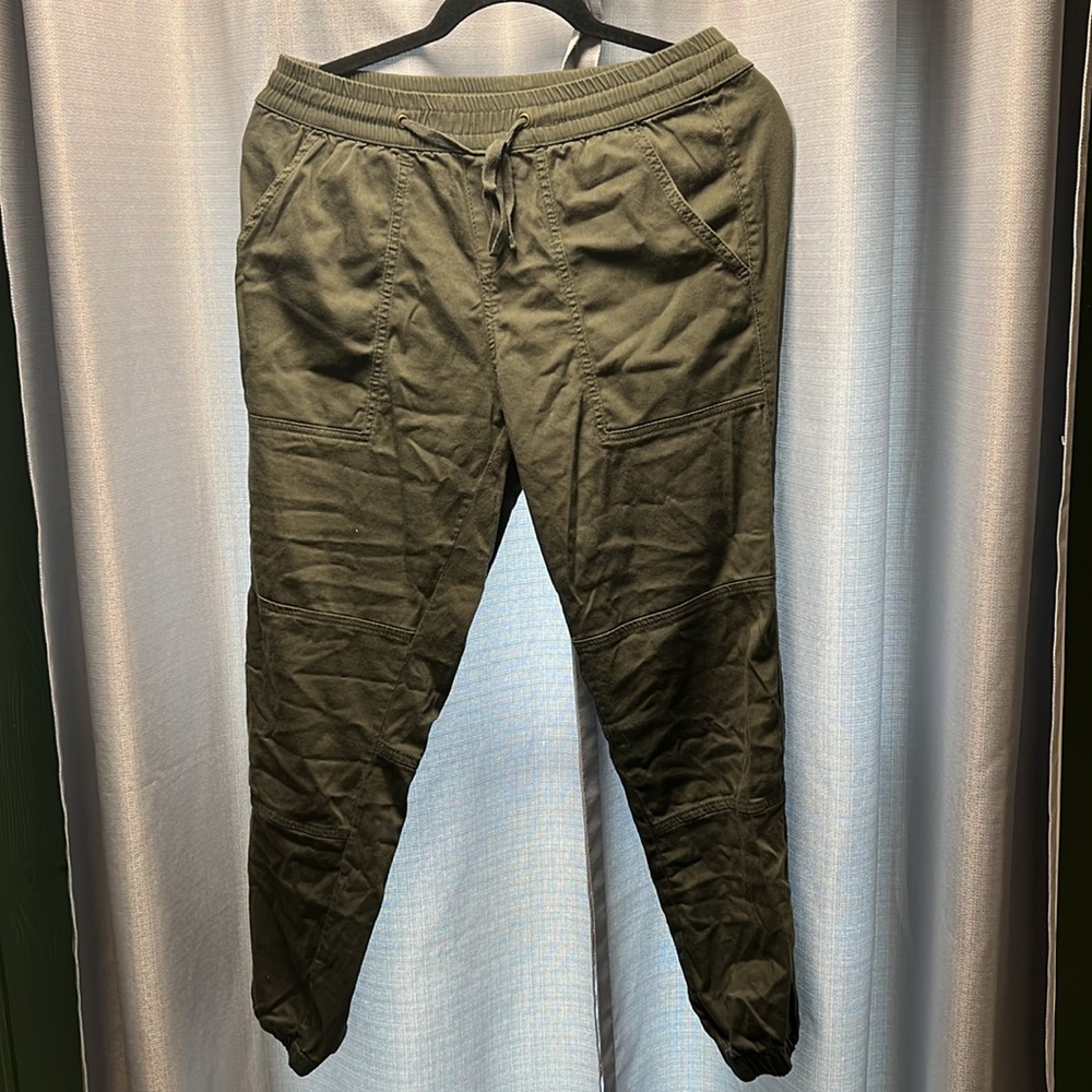 Supplies forest green pants